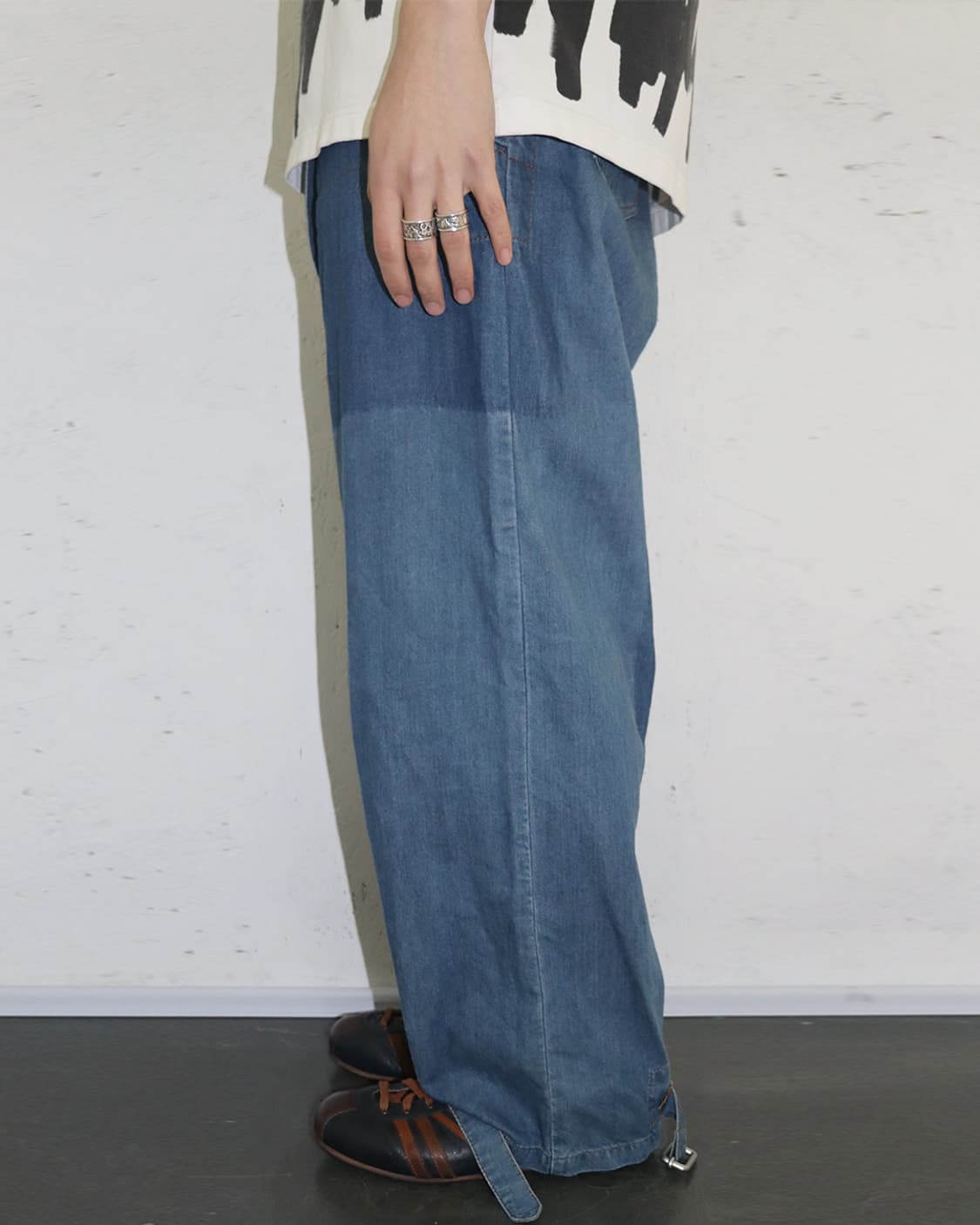 JW 앤더슨 벨트 디테일 미드 블루 데님팬츠 상품이미지2