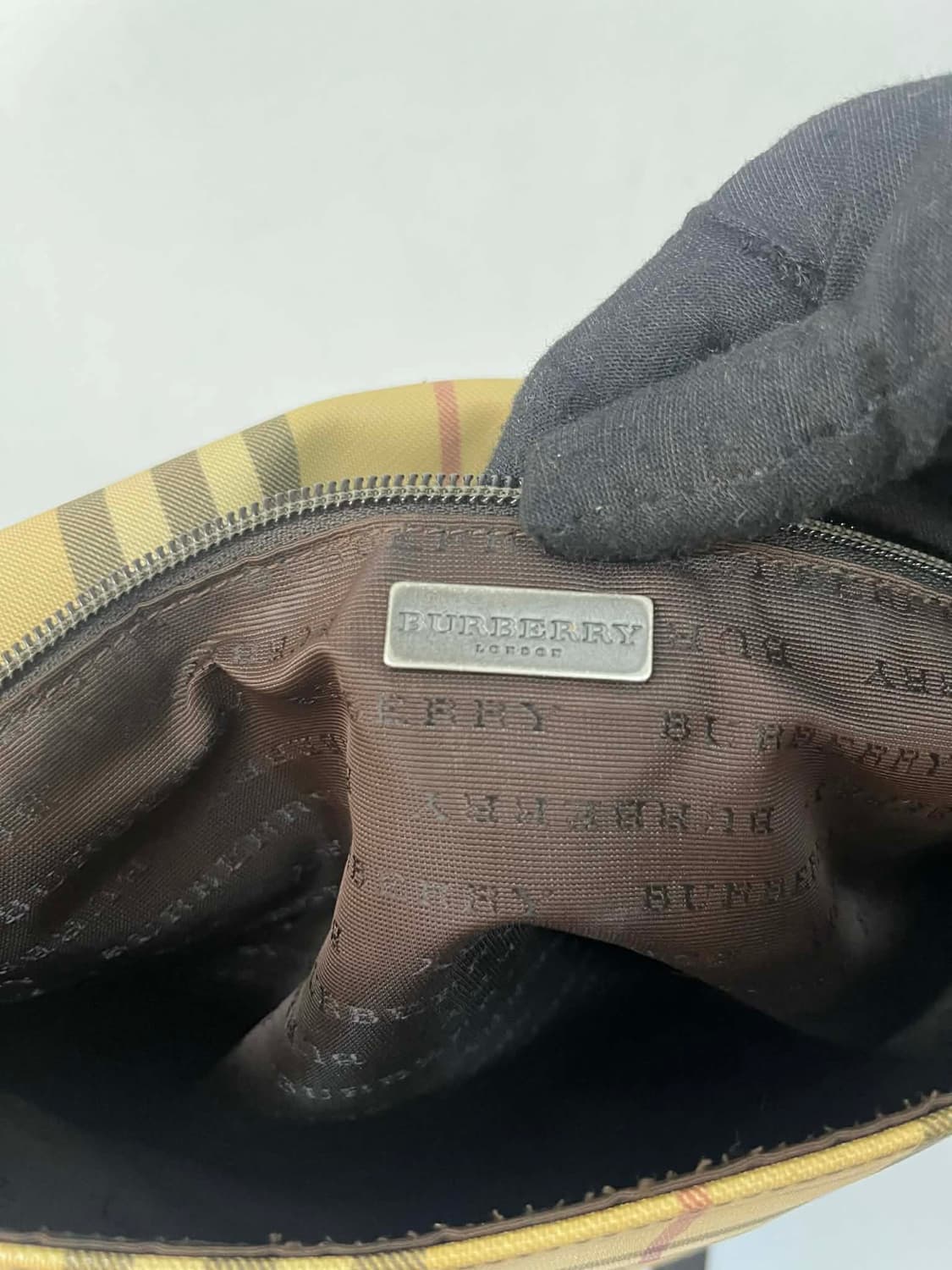 버버리 노바체크 플랩 메신저 크로스 숄더백 상품이미지7