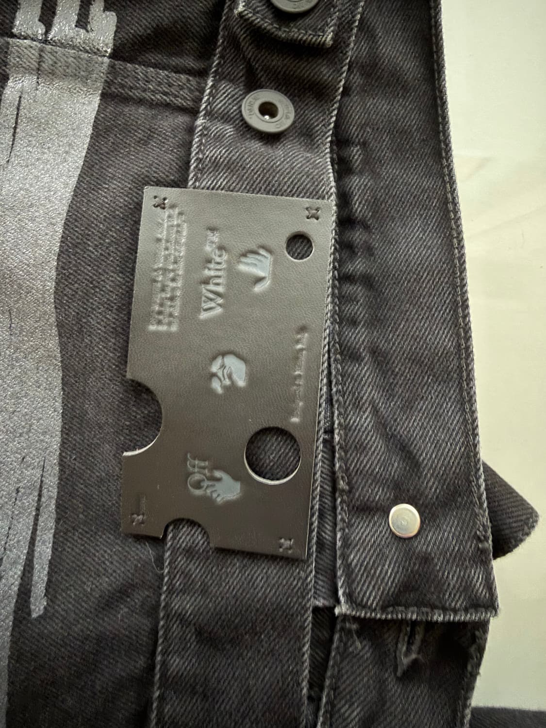 오프화이트 네거티브 마크 슬림핏 데님자켓 상품이미지7