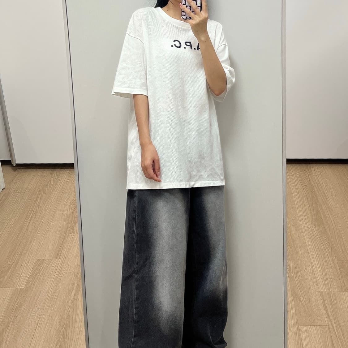 A.P.C. 아페쎄 로고 메쉬 화이트 반팔 티셔츠 상품이미지2