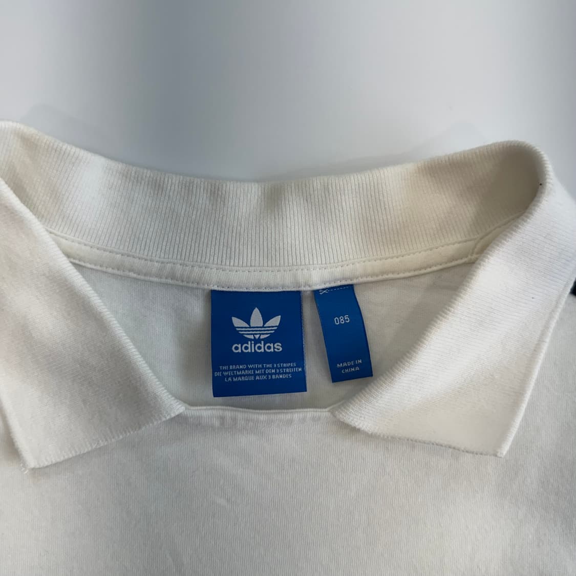 Adidas 아디다스 파이어로고 트랙탑 화이트 카라 반팔  상품이미지5