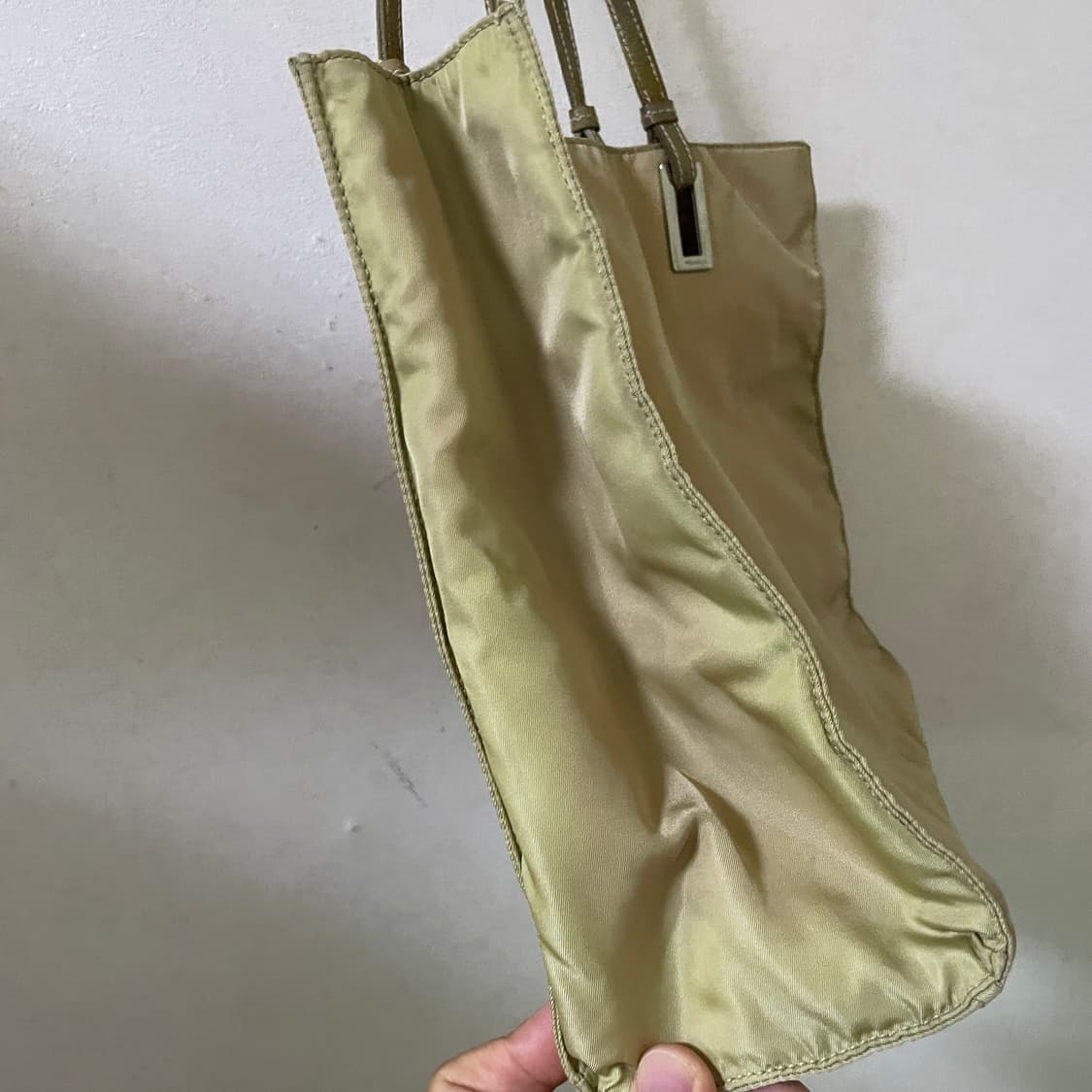 프라다 포코노 나일론 삼각로고 토트백 상품이미지6