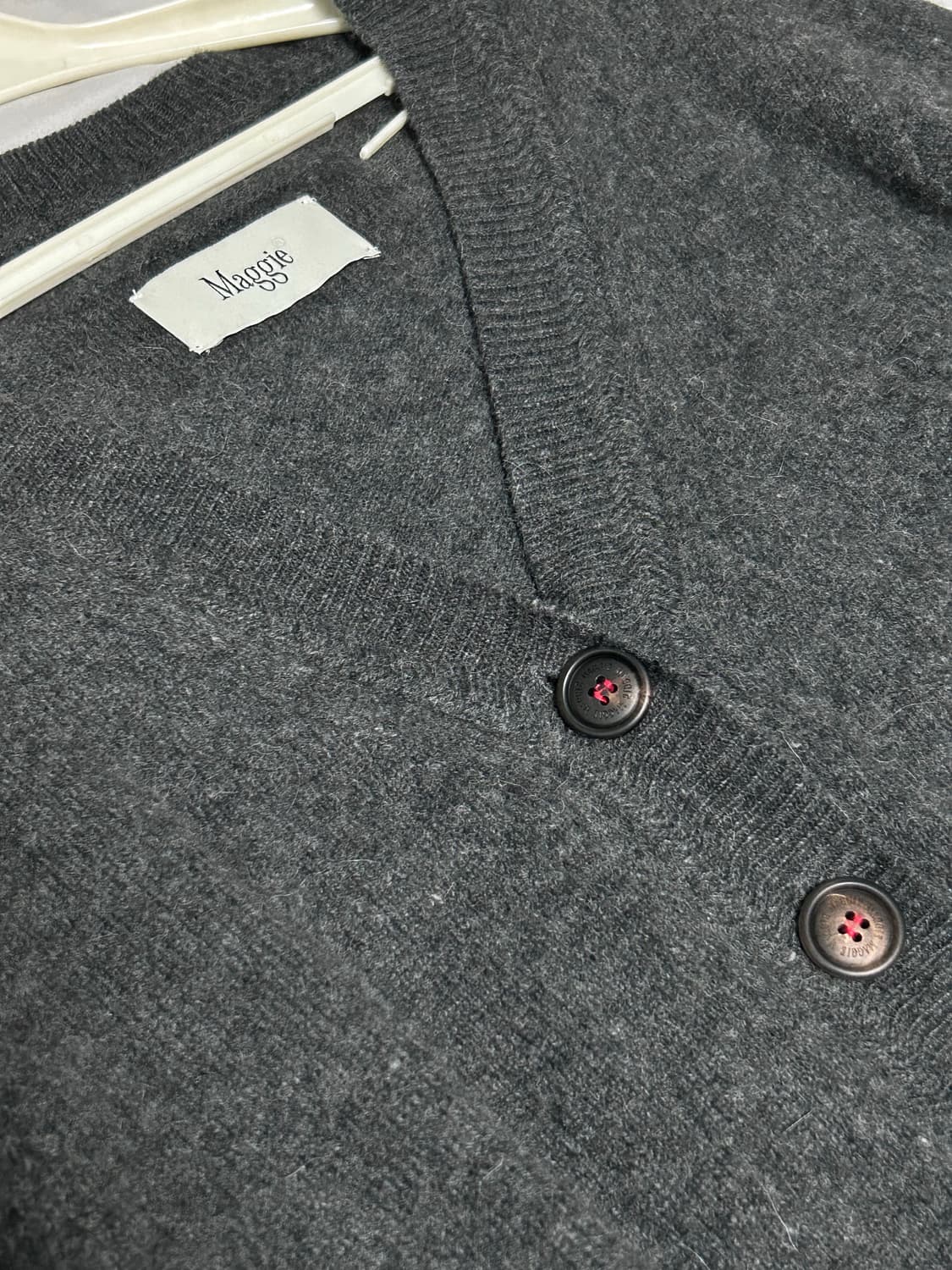 maggie signature basic cardigan charcoal 상품이미지2