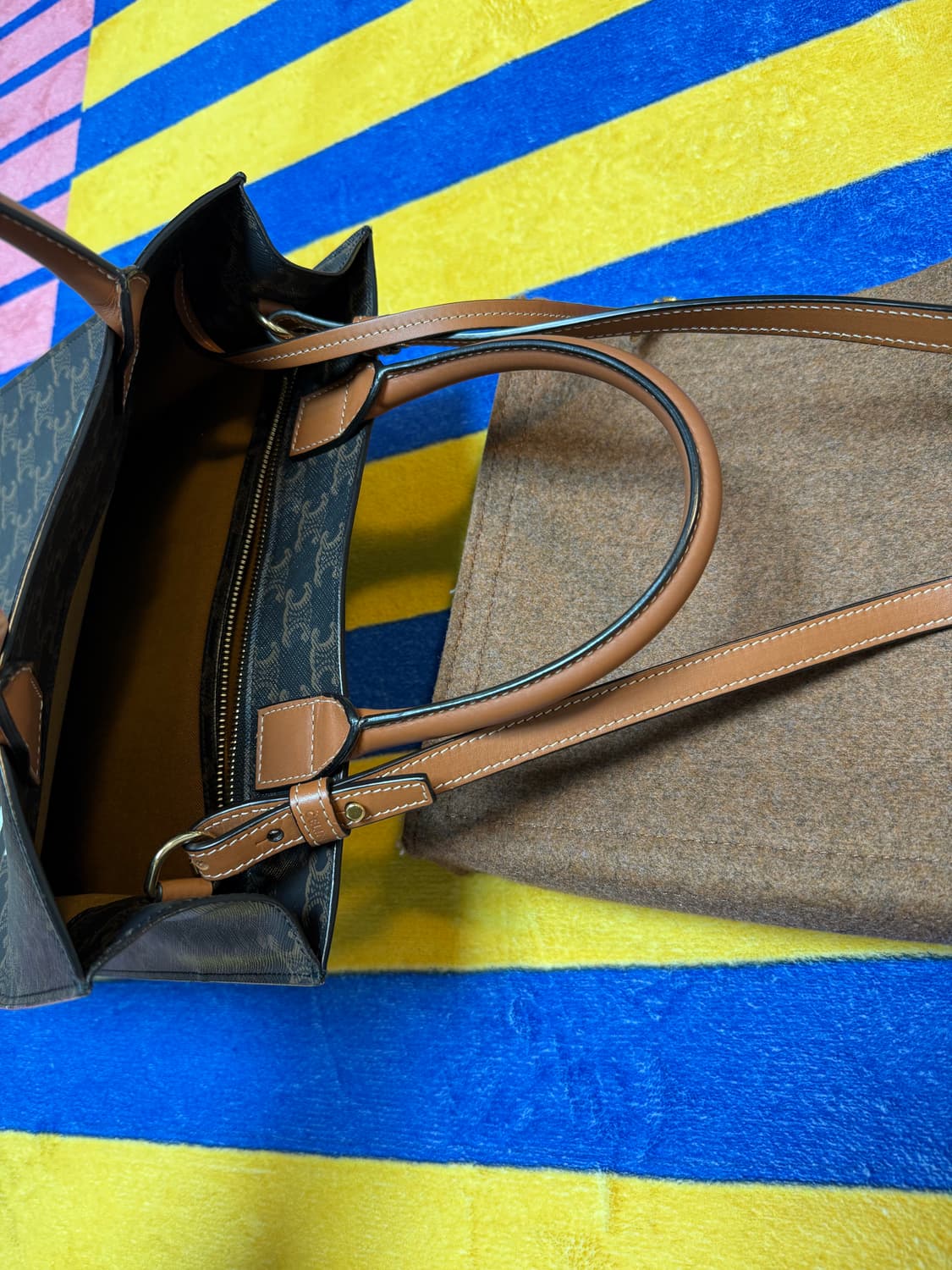 셀린느 트리오페 카바스백 스몰 토트백 상품이미지3