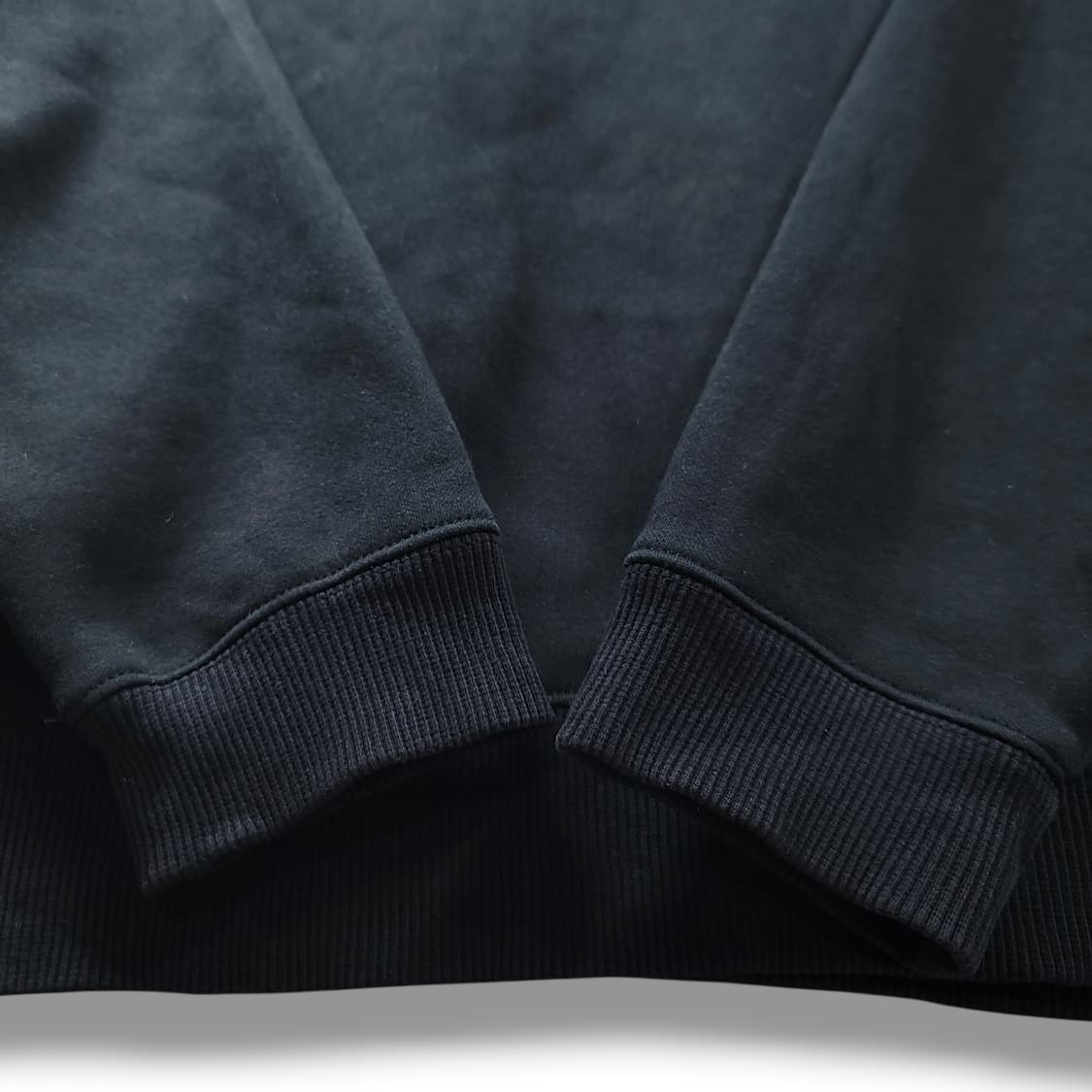 [L] 프레드페리 블랙 빅 자수 로고 기모 크루넥 맨투맨 상품이미지7