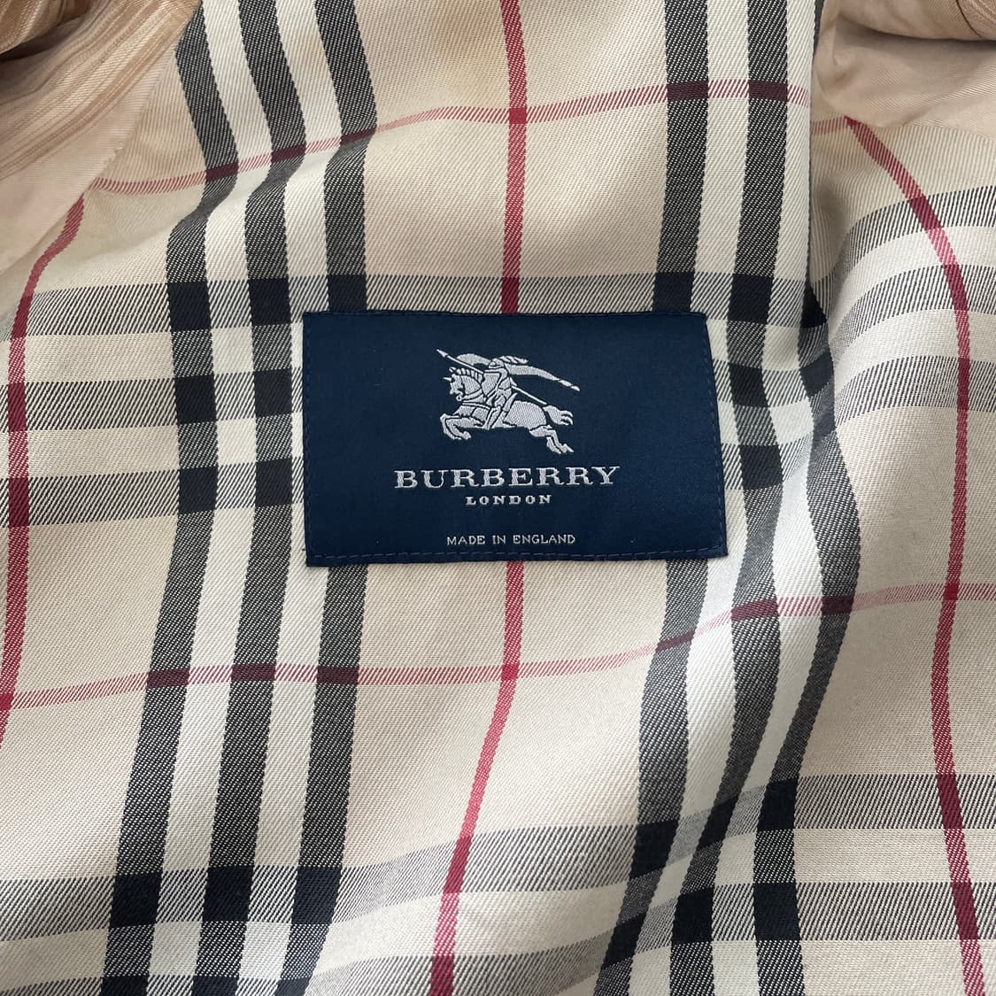 버버리 블랙 싱글 트렌치 코트 상품이미지9