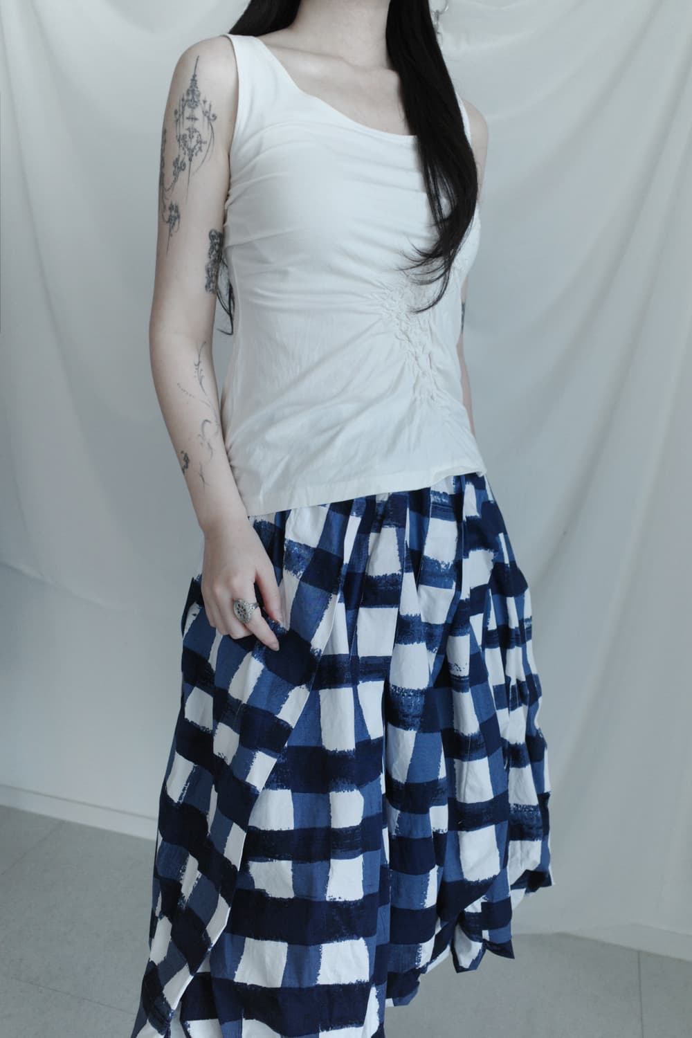 yoshie inaba) smoke shirring sleeveless 상품이미지7