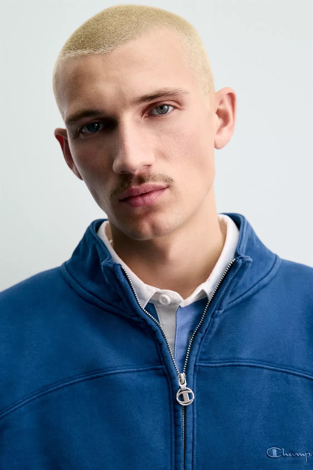 자라 x 챔피온 콜라보 하프 블루 집업 상품이미지5