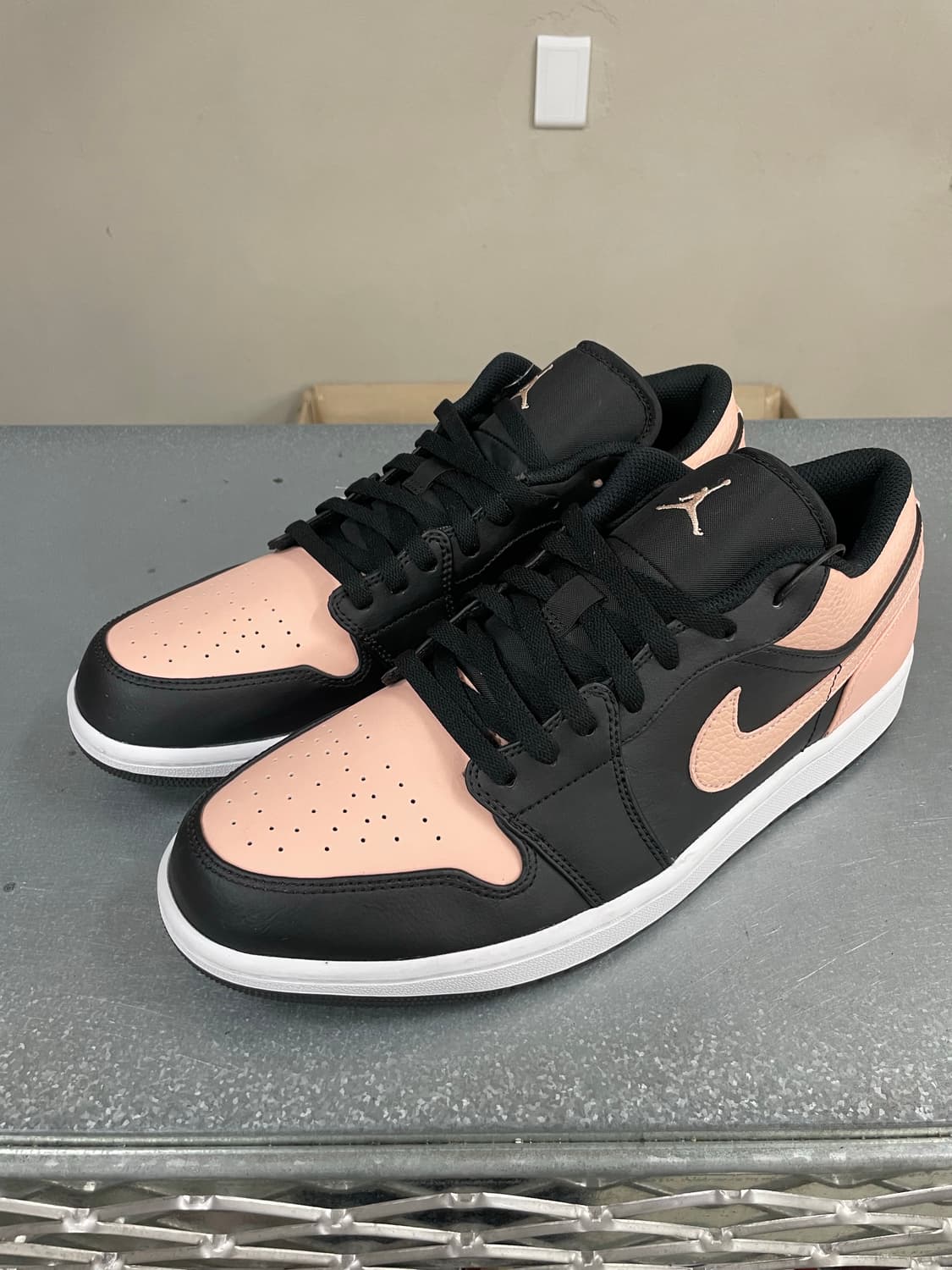 나이키 조던 1 로우 300 상품이미지2