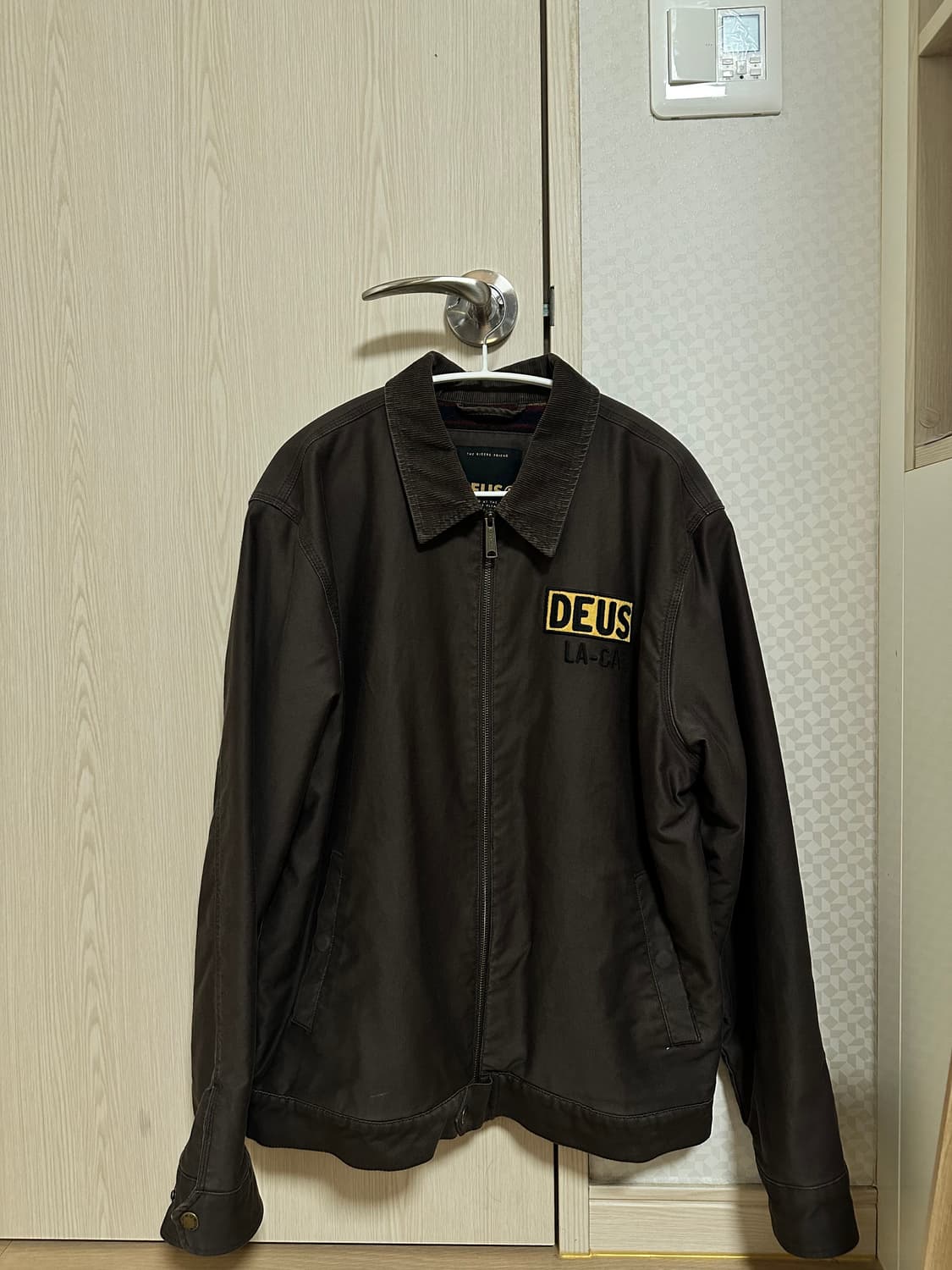 데우스 슈퍼 스티셔스 자켓 초코 브라운 상품이미지1