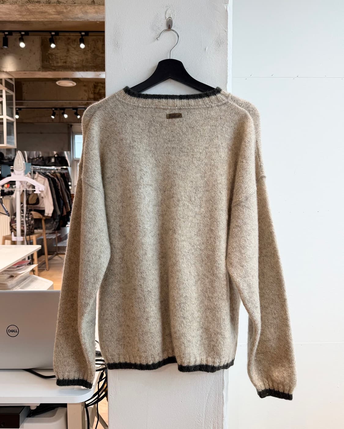 울리치 베이지 울 라운드 니트  상품이미지7