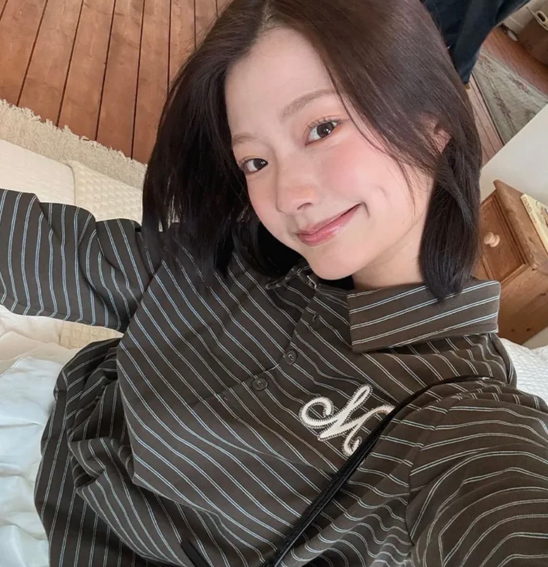 (새상품) 몽돌 스트라이프 카라 럭비 티셔츠 브라운 상품이미지2