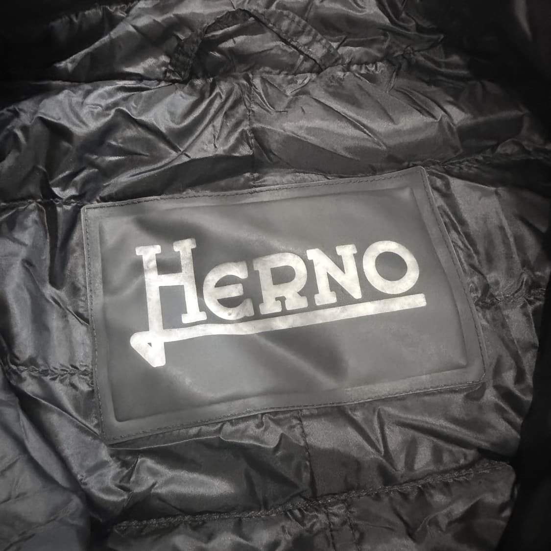 Herno 퀄팅 경량 패딩 자켓 상품이미지3