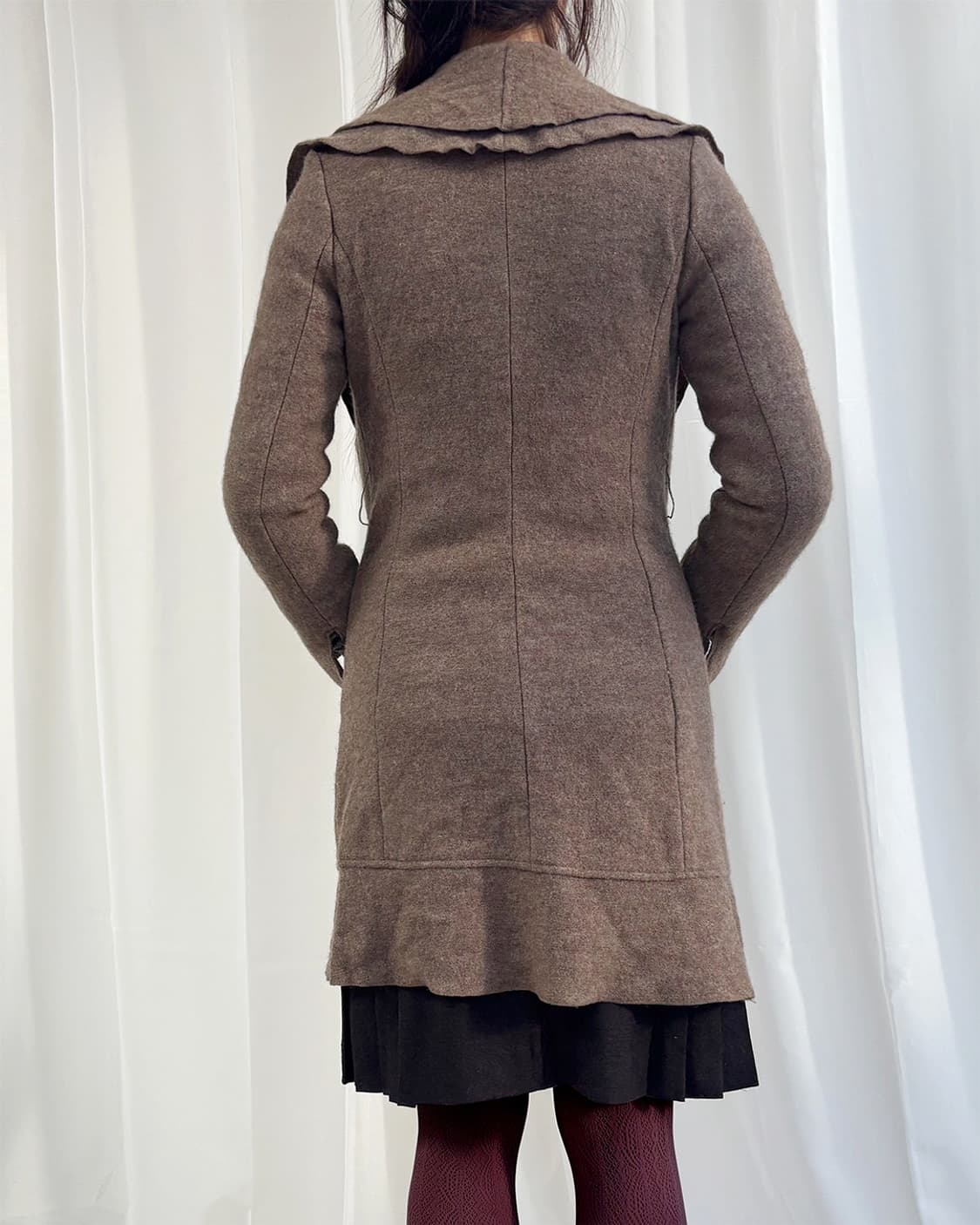 KRYDDERI 러플 플라운스 샌디베이지 코트 상품이미지6