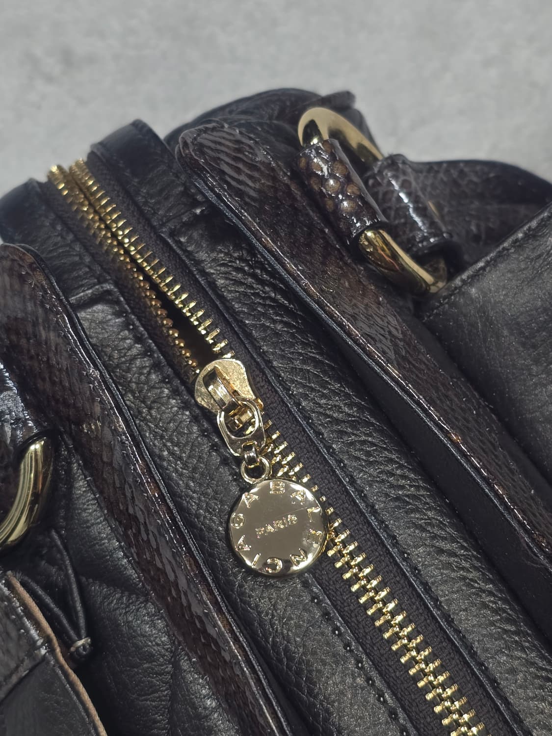 발렌시아가 00s 뱀피 핸드백 상품이미지5