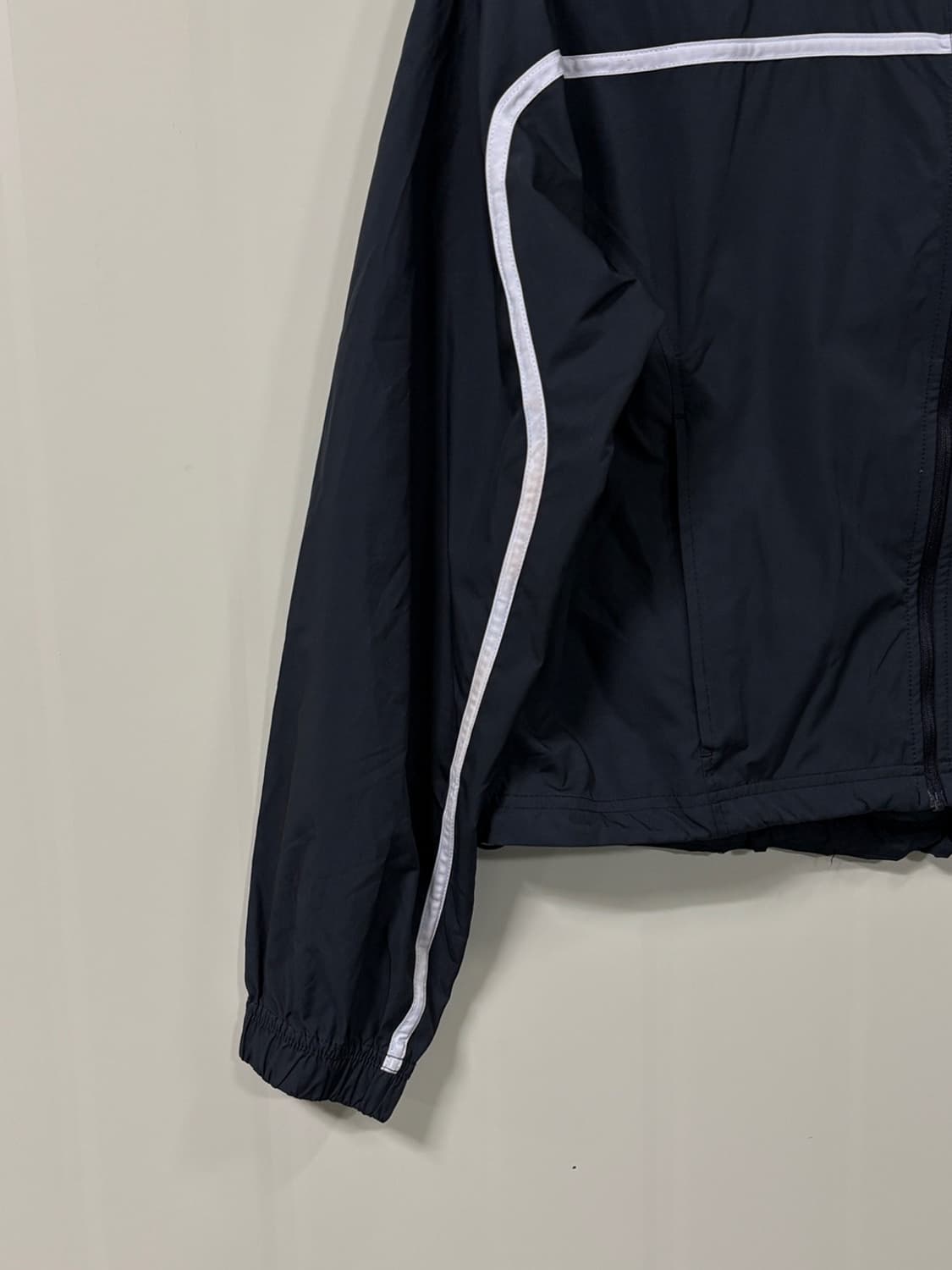 나이키(NIKE) 에어 러닝 바람막이 크롭 자켓 상품이미지2