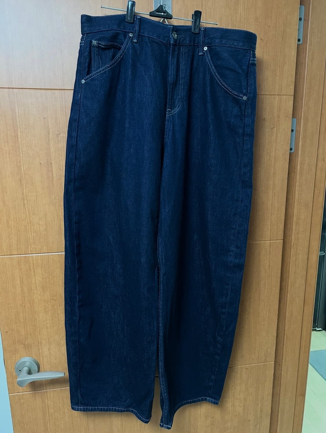 [30] 유니클로 배기커브진 네이비 상품이미지1