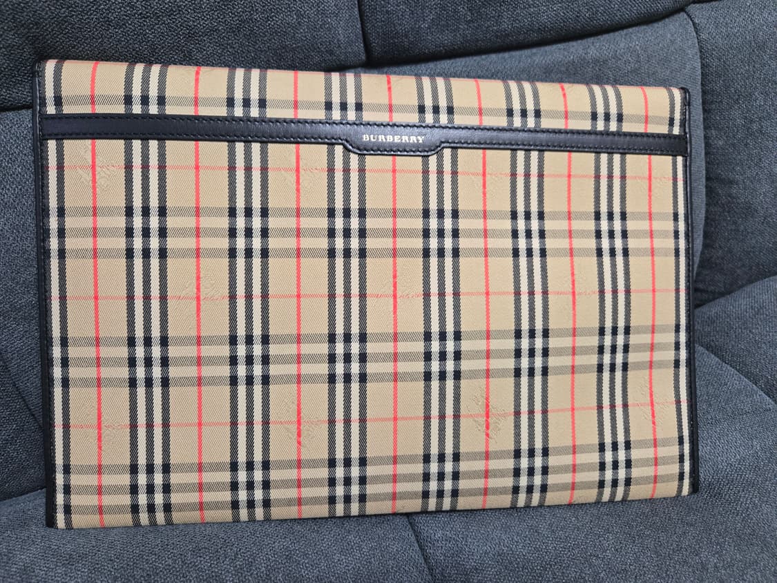 버버리 라지 1983 체크 엔벨로프 클러치 상품이미지3