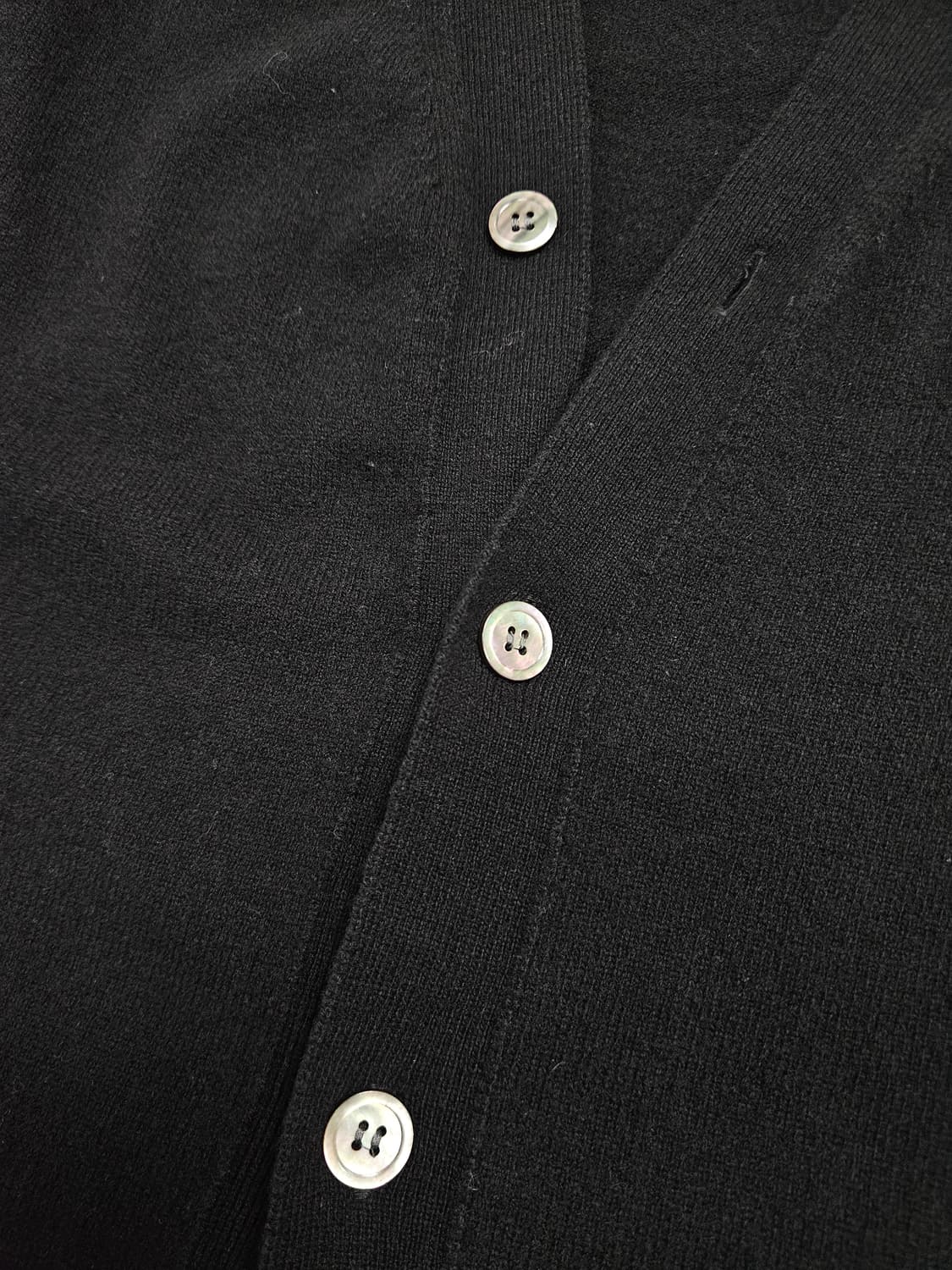 꼼데가르송 화이트 와펜 가디건 블랙 상품이미지4