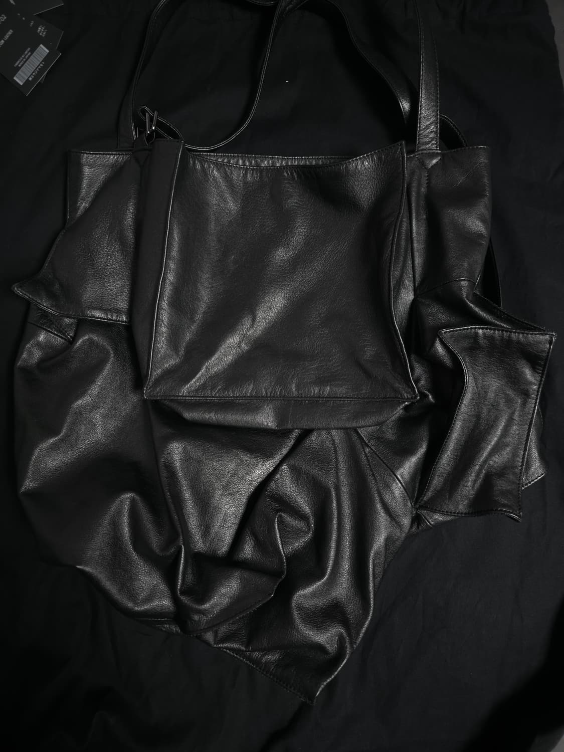 Yohji Yamamoto CUBIC 레더 토트 크로스백 상품이미지1