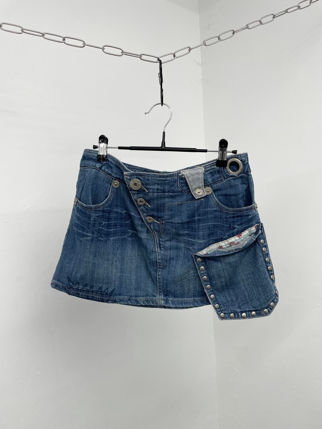 데님 스터드 포켓 디테일 스커트 상품이미지1