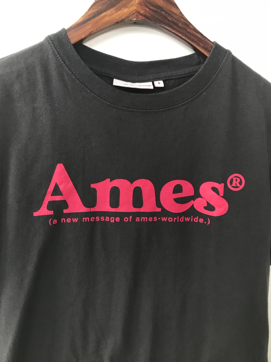 Ames 아메스 차콜 반팔 티셔츠 상품이미지3