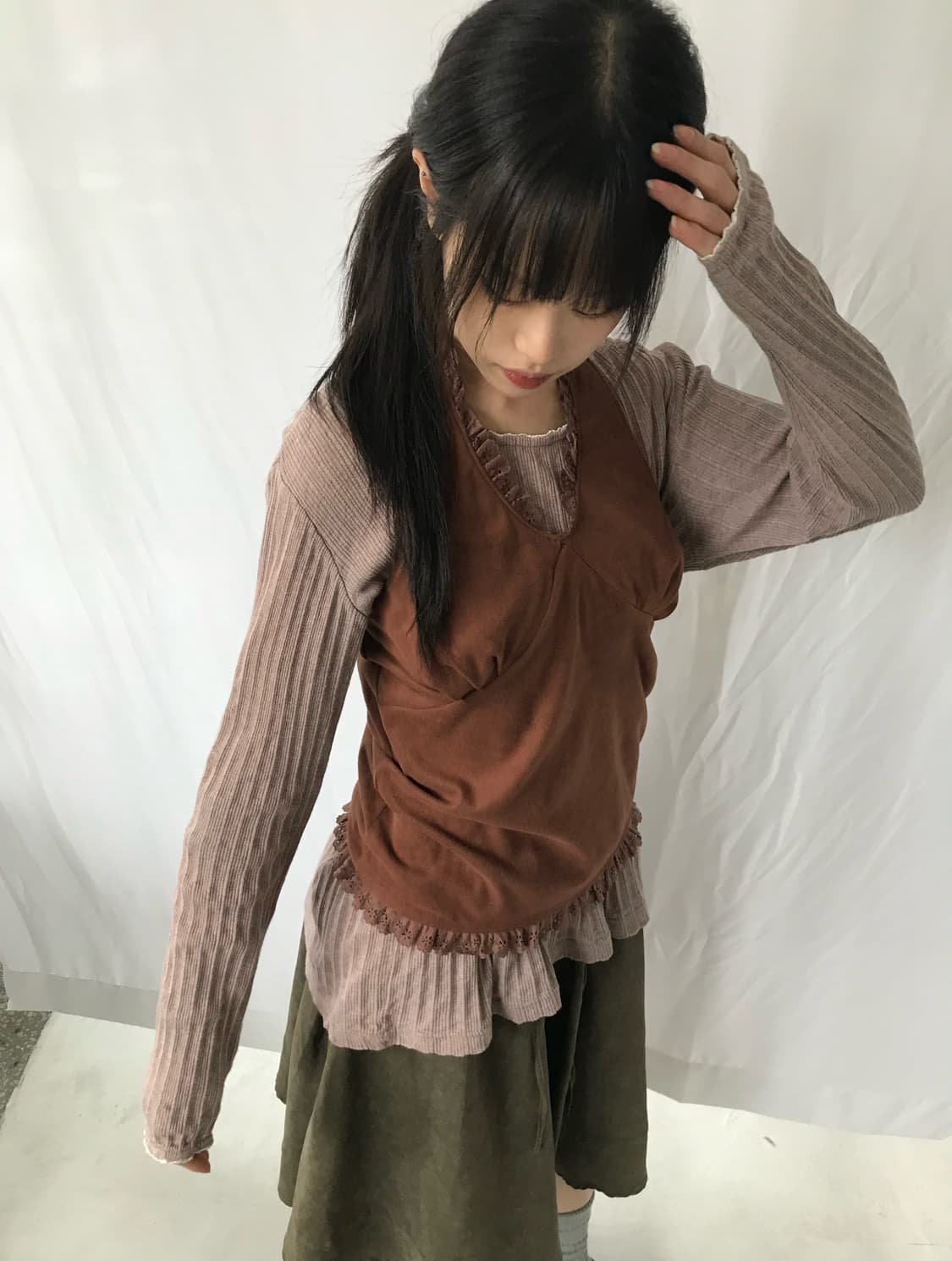 브라운 스웨이드 레이스 홀터넥 상품이미지2