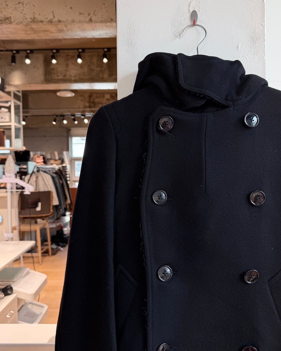 주카 블랙 더블 브레스티드 울 후드 코트 상품이미지4