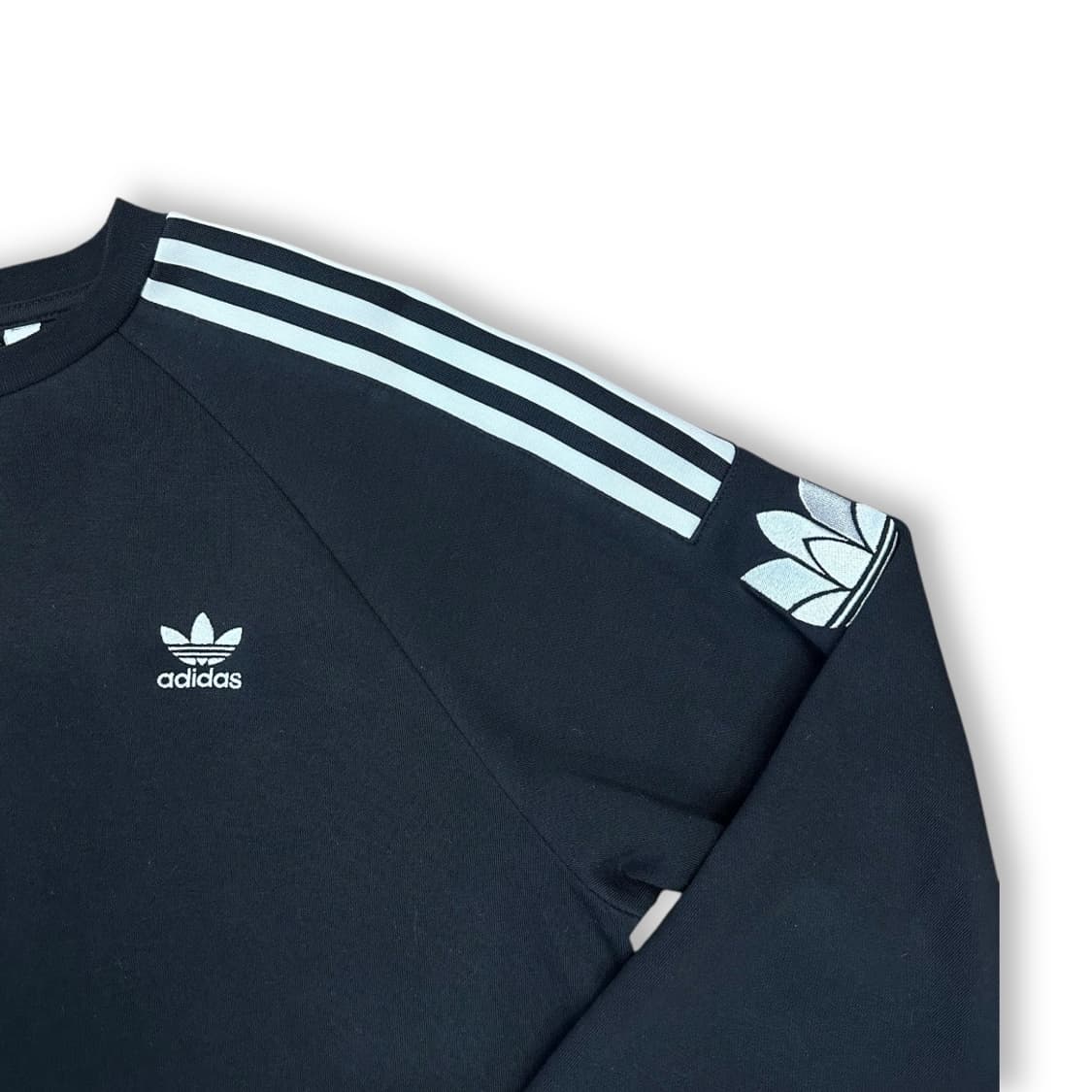 아디다스 맨투맨 상품이미지3