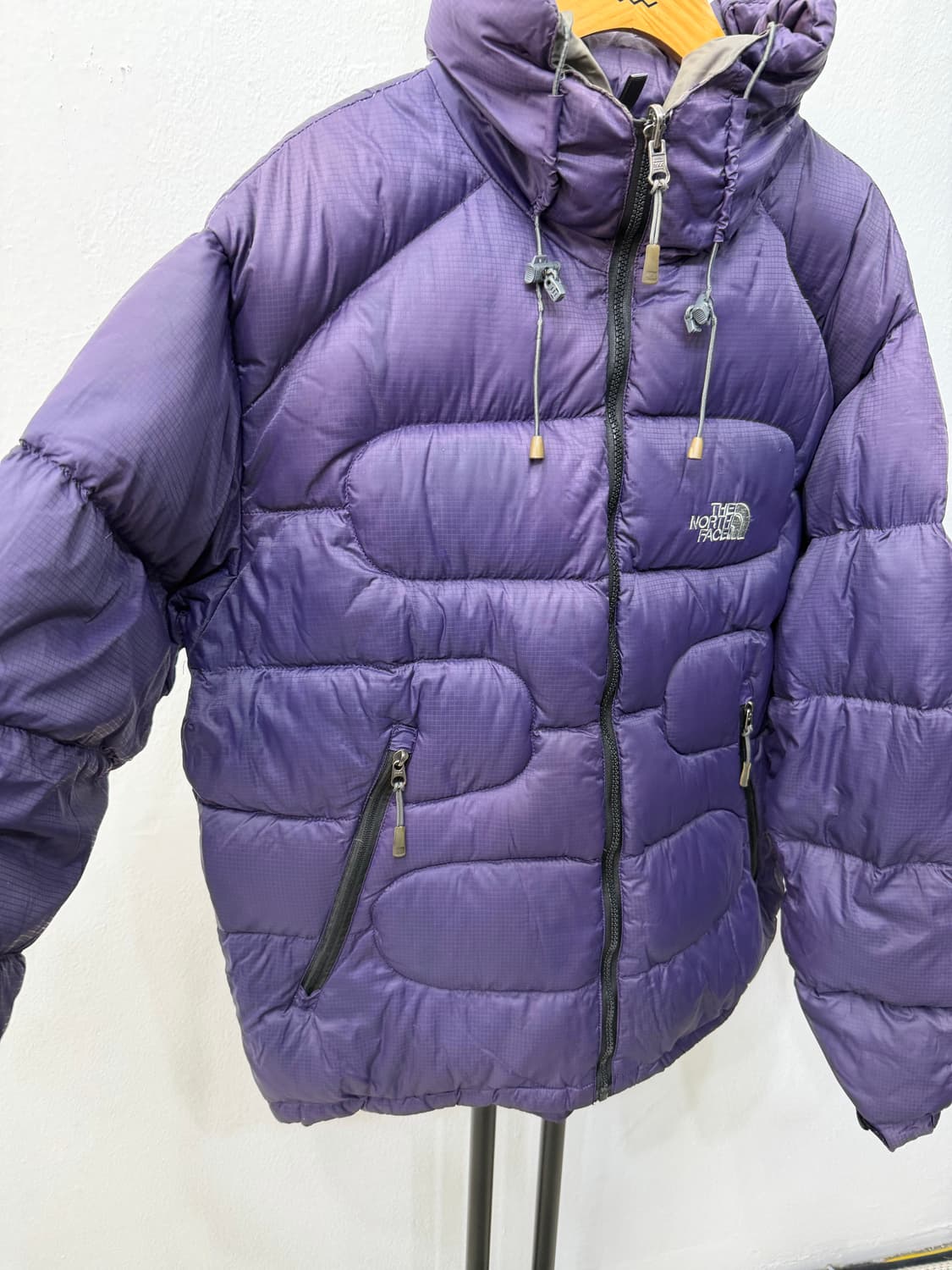 정품) 노스페이스 남성 목로고 패딩 M 상품이미지3