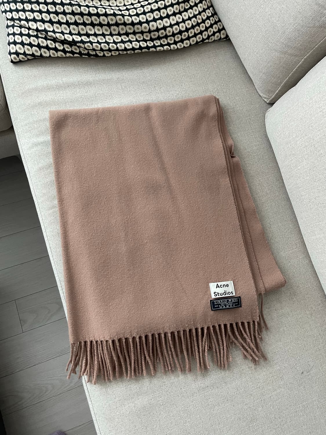 아크네 스튜디오 버진 울 머플러 카멜 상품이미지1