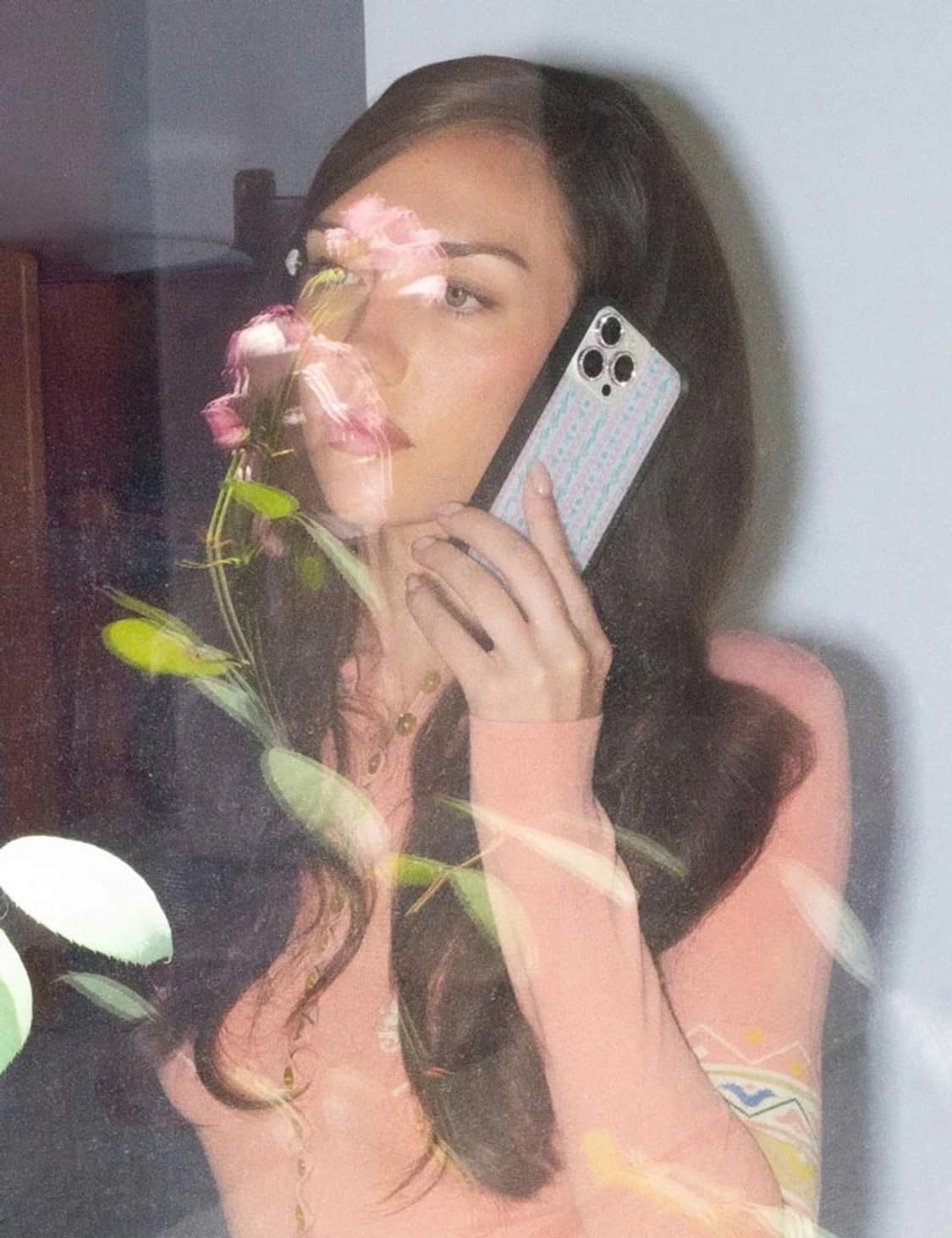 Wildflower 와일드플라워 Dollhouse 아이폰 15 Pro 케 상품이미지6