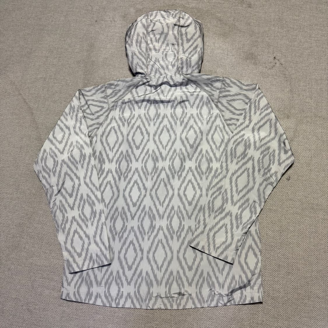 스파이더 화이트 패턴 후드 바람막이 상품이미지5