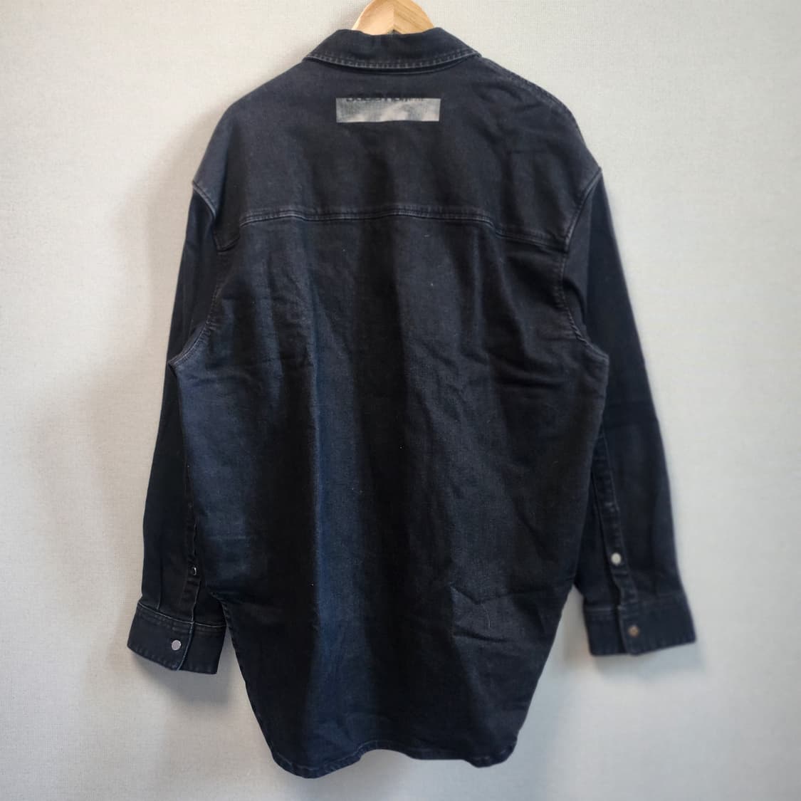 [105] 우영미 솔리드옴므 흑청 데님 자켓 셔츠 상품이미지2