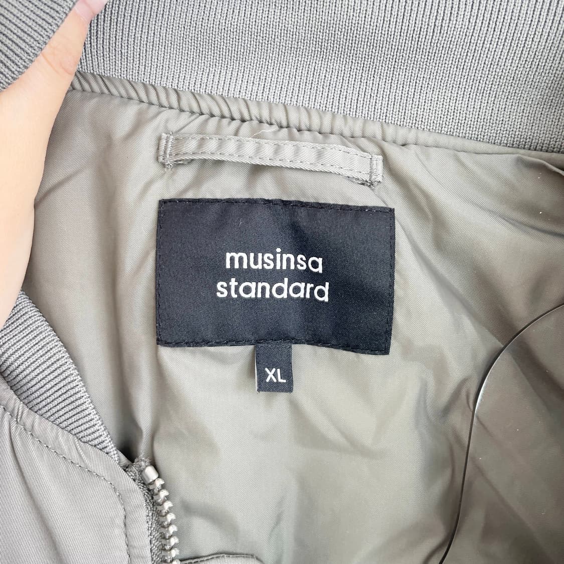   D2 무신사 스탠다드 오버사이즈 MA-1 보머 재킷 더스티 카키 10 상품이미지4