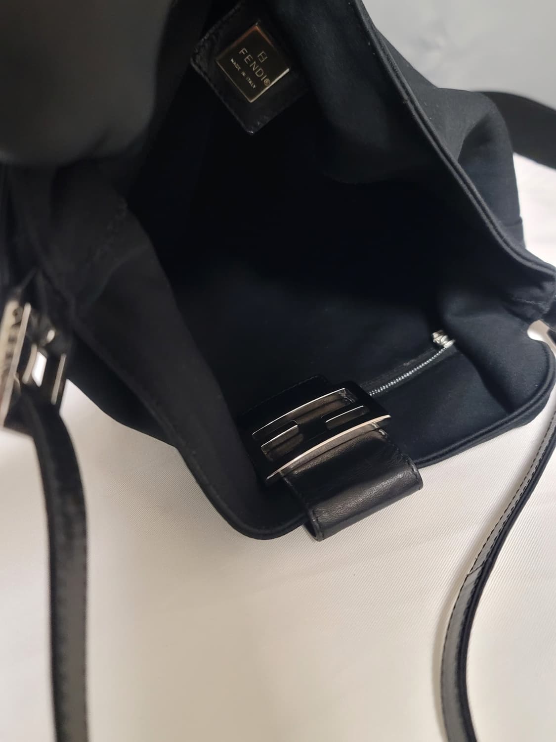 정품 펜디가방 토트백,숄더백(디올샤넬보테가루이비통구찌셀린느생로랑발렌시아가 상품이미지4