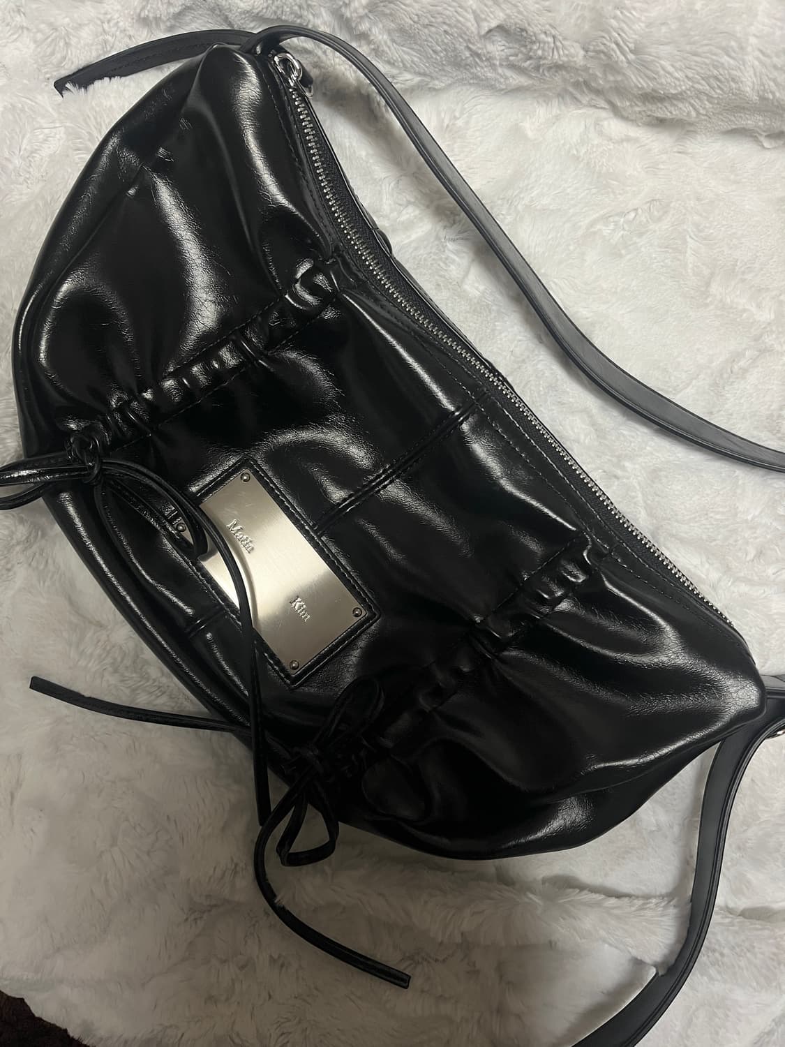 마뗑킴 하프셔링 리본 라운드백 BLACK  상품이미지3