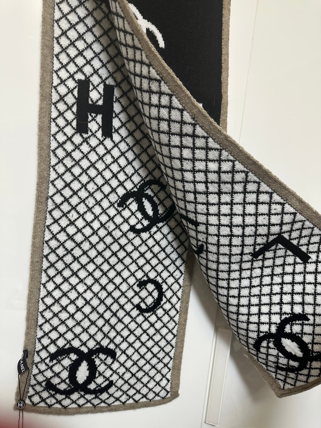 샤넬 블랙 로고 머플러 캐시미어목도리남여공용 상품이미지8