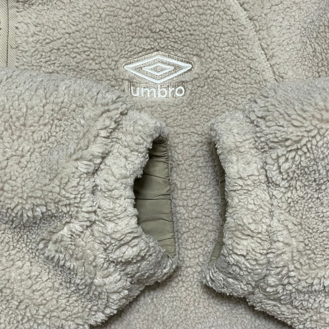 [M] 엄브로 온앤오프 리버시블 플리스 패딩 상품이미지3