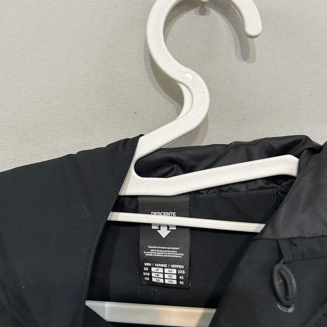 데상트 여성 바람막이 85 상품이미지2