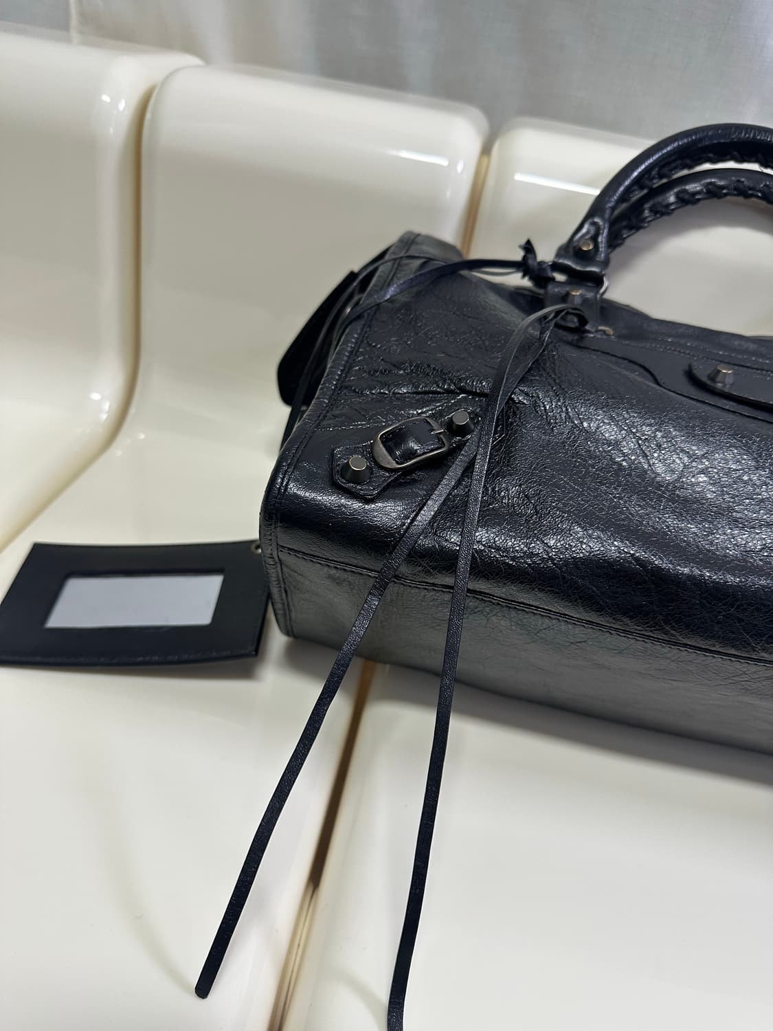 [A+ 정품] 발렌시아가 시티 모터백 미디움 블랙 상품이미지6