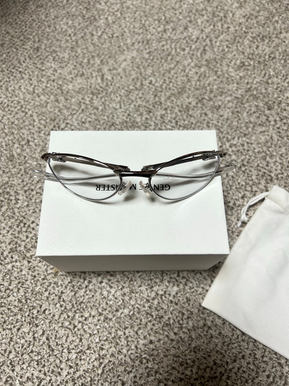 젠틀몬스터 큐비트 02 실버 클리어 상품이미지8