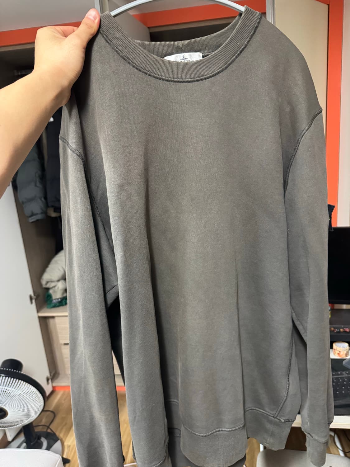 스톤아일랜드 맨투맨 카키그레이 xxl 2xl 상품이미지3