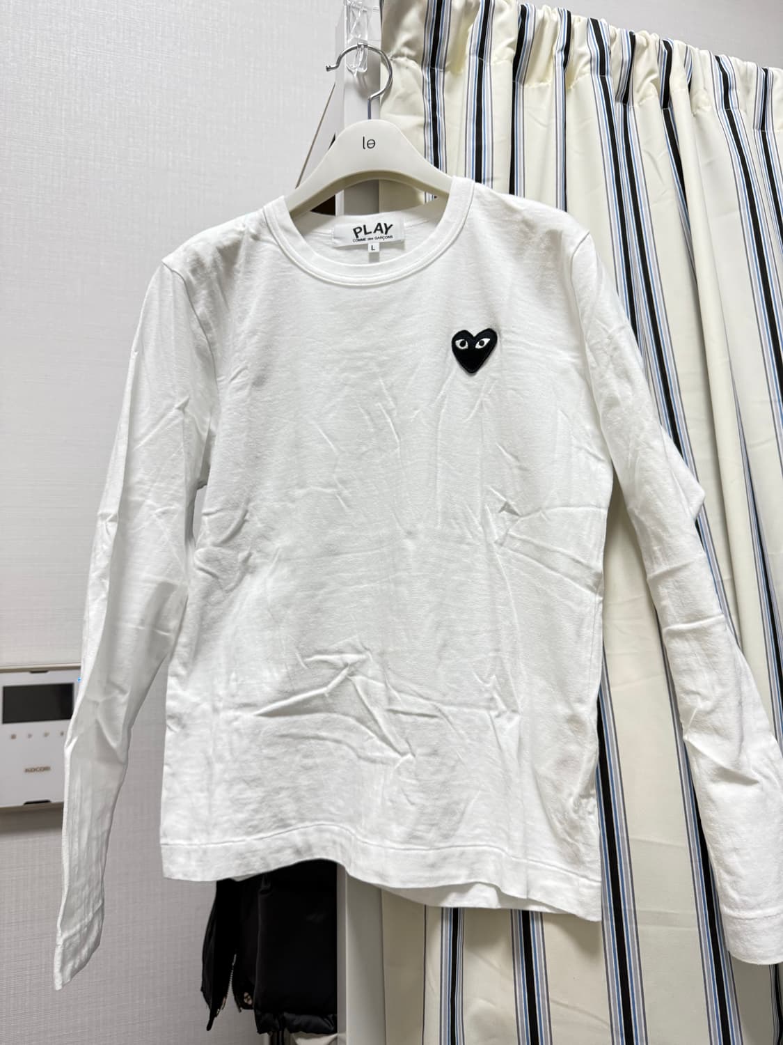 (W) 플레이 꼼데가르송 블랙 하트 롱슬리브 티셔츠 화이트 L사이즈 상품이미지2