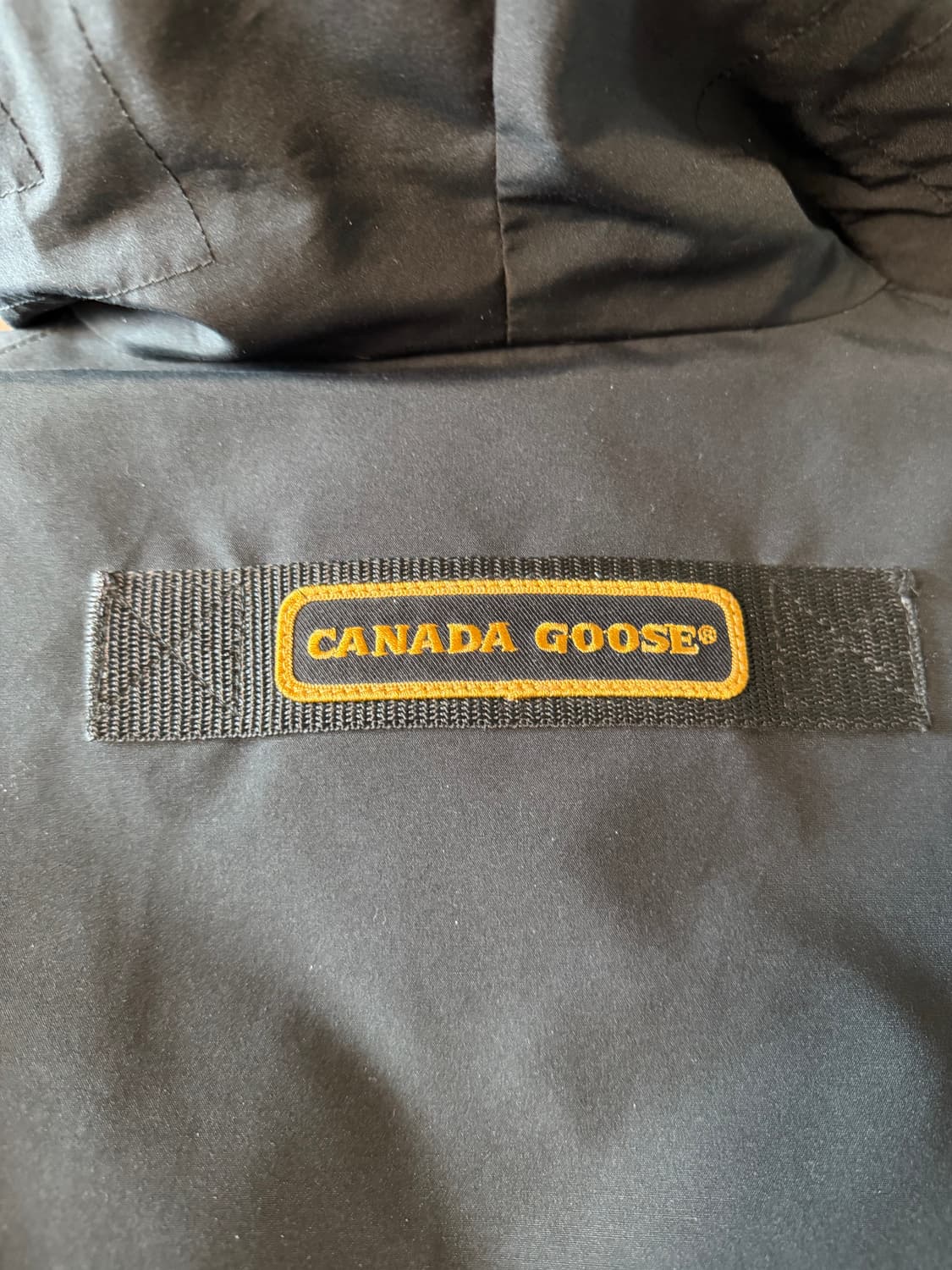 캐나다구스 시타델 블랙 퓨전 M사이즈 판매합니다. 상품이미지6