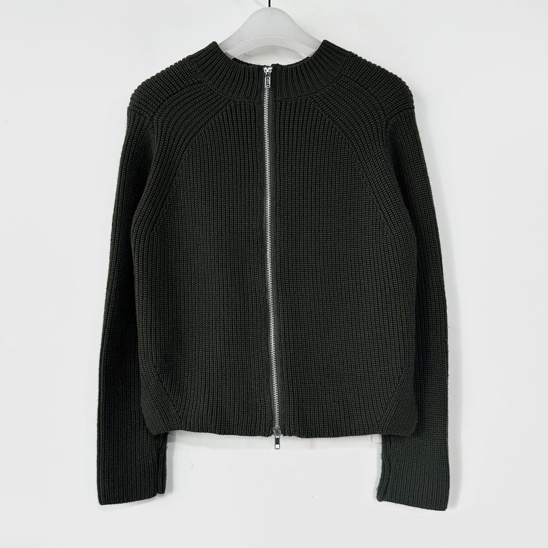 산드로 모크넥 리브드 니트 탑 상품이미지4