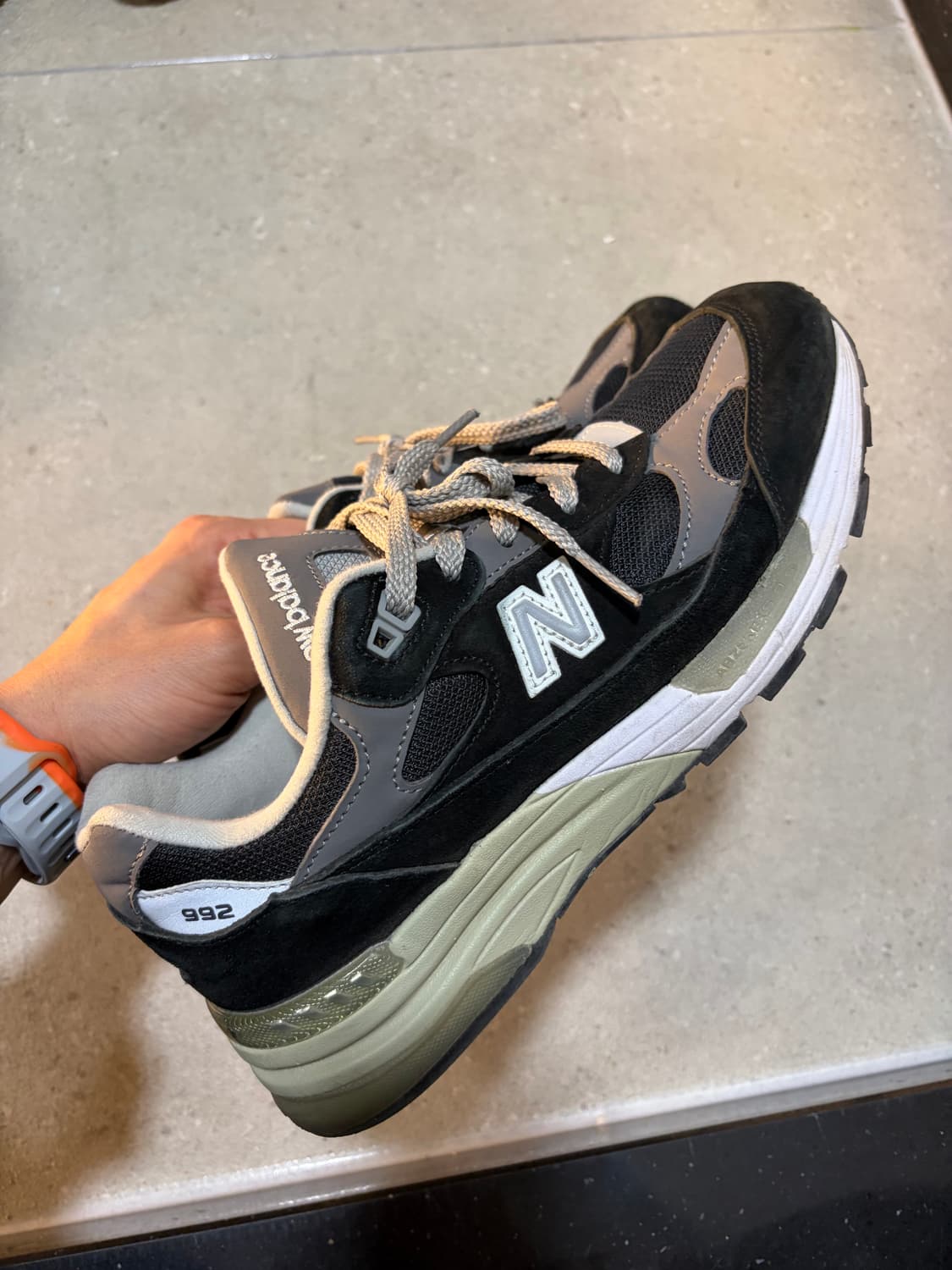 뉴발란스 992 블랙 상품이미지1