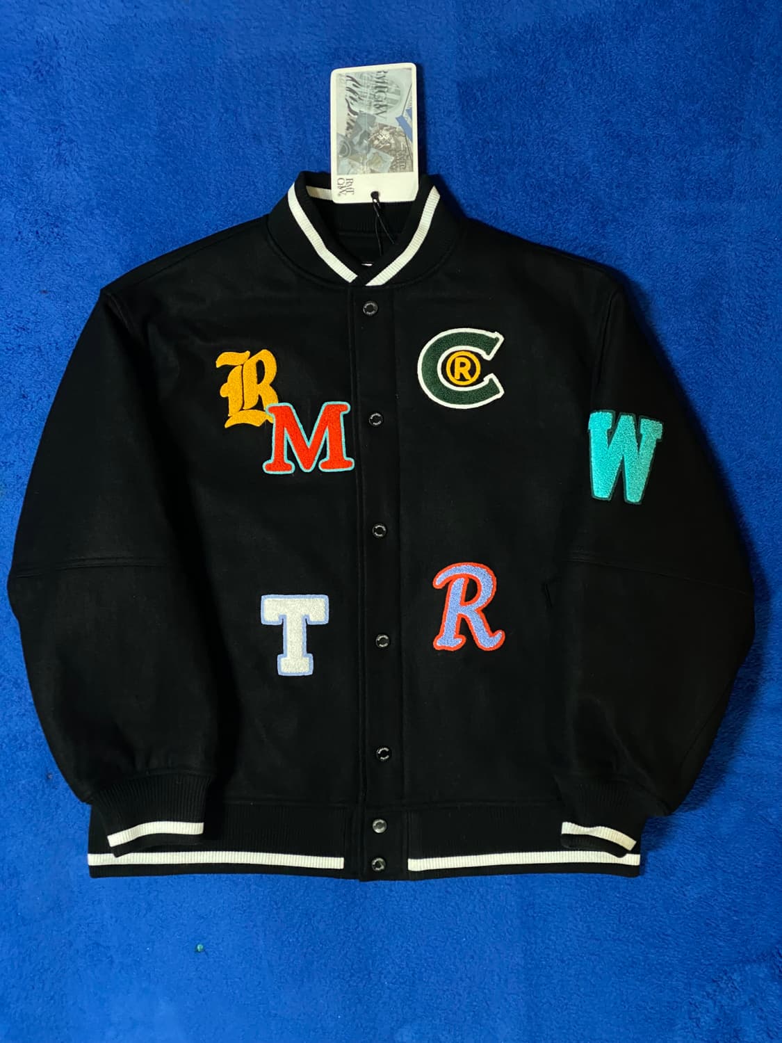 RomanticCrown 로맨틱크라운 아웃폰트 울 바시티 자켓 M 상품이미지1