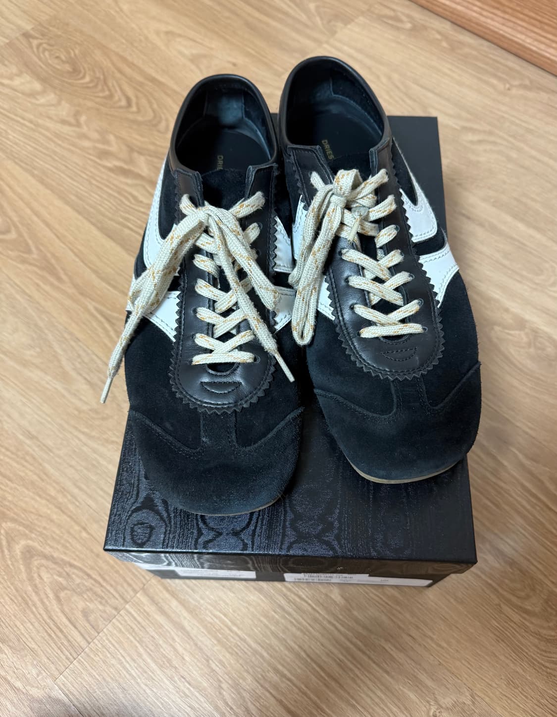 드리스반노튼 스니커즈 43 상품이미지1