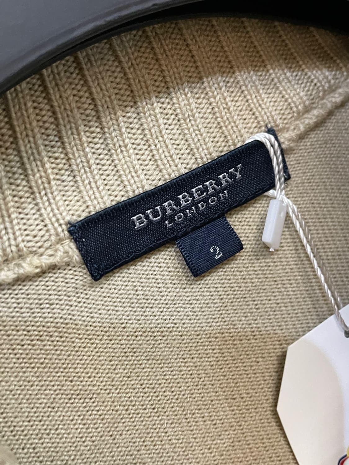 버버리 하프집업 견장 니트  상품이미지5